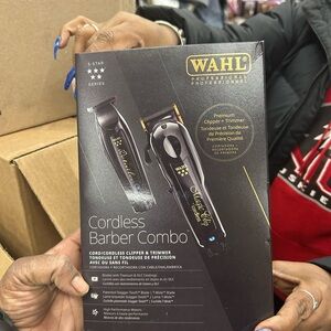 Wahl Professional Cordless Barber Combo - Black and Gold